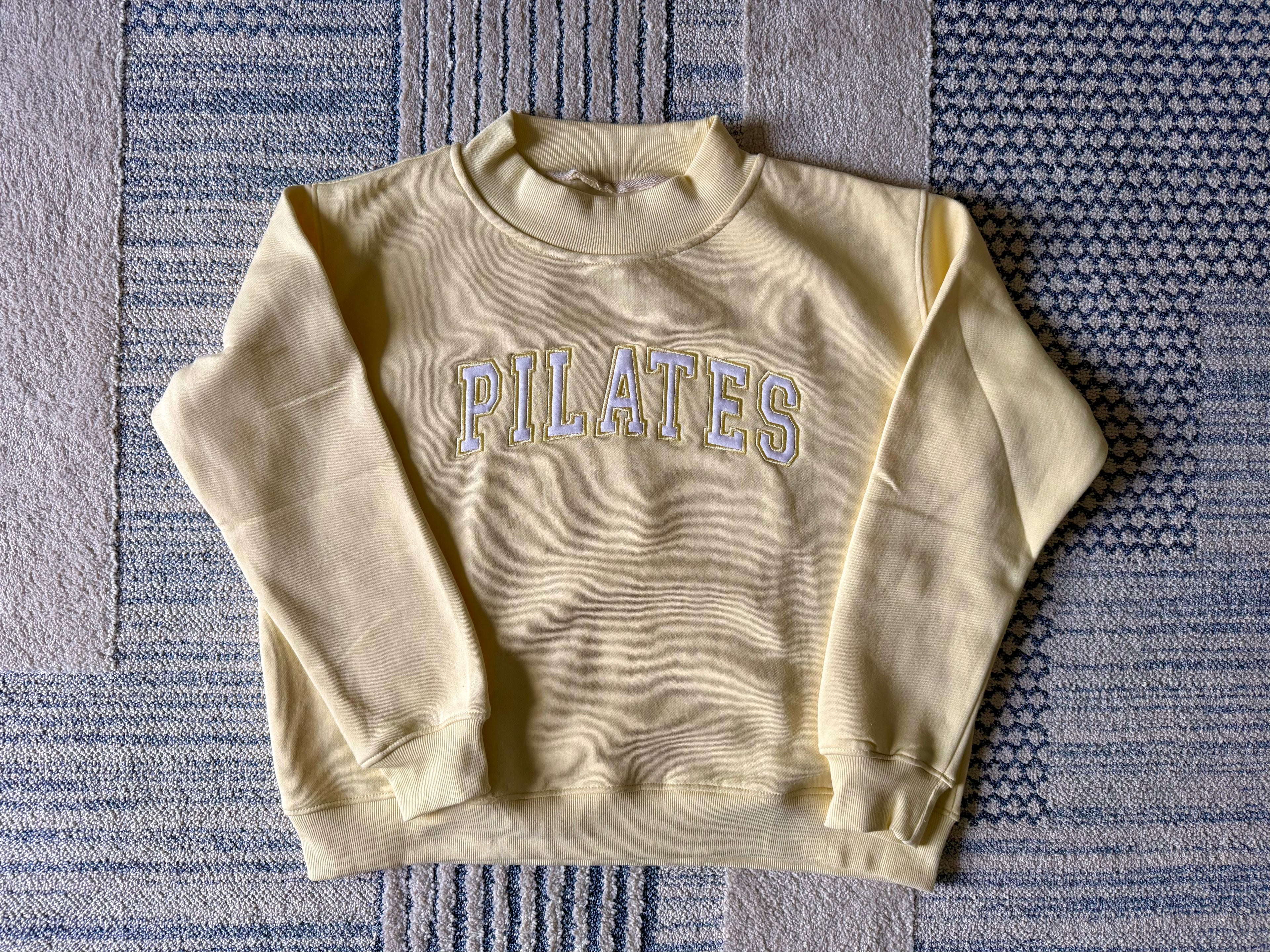 Pilates Girly Mockneck