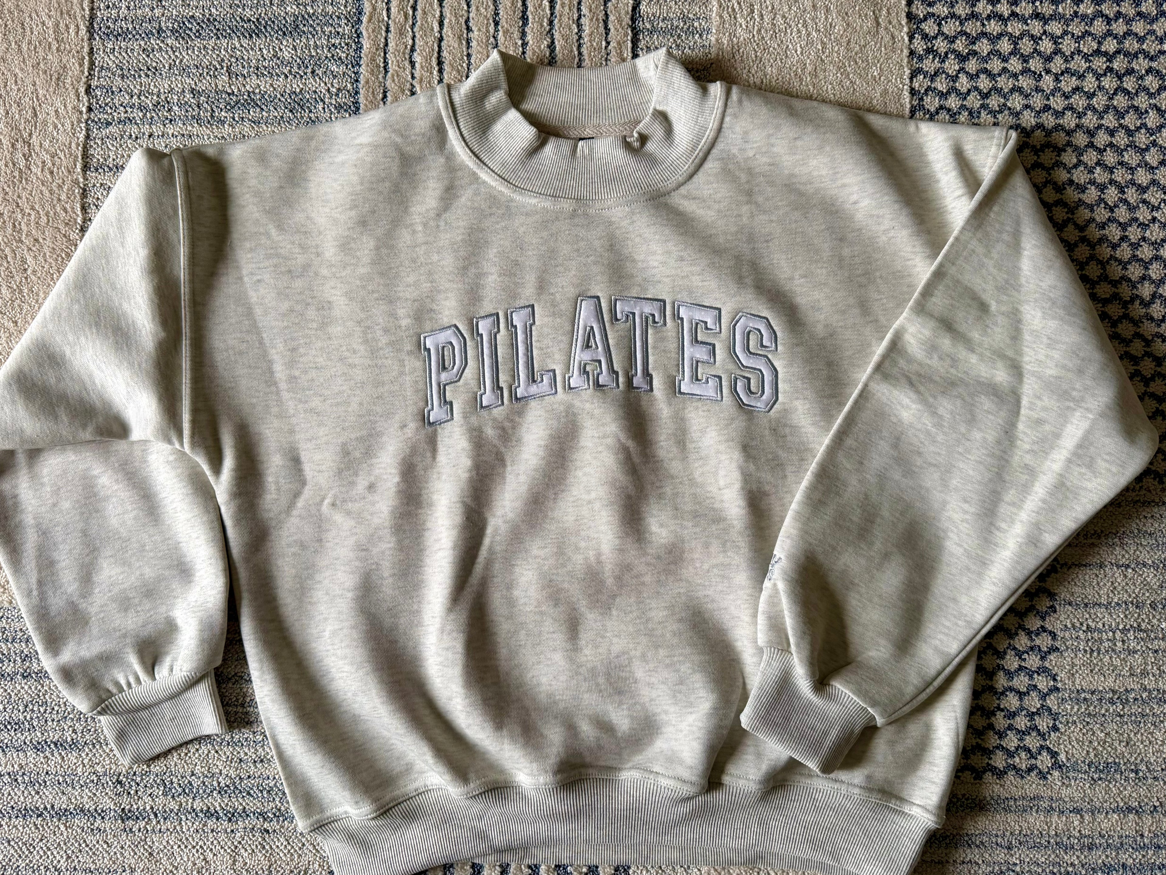 Pilates Girly Mockneck